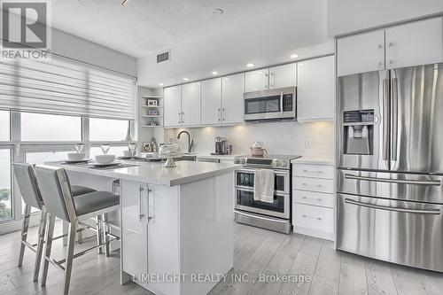 #4509 -2200 Lake Shore Blvd W, Toronto, ON - Indoor Photo Showing Kitchen With Stainless Steel Kitchen With Upgraded Kitchen