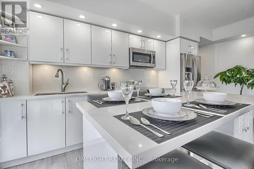 #4509 -2200 Lake Shore Blvd W, Toronto, ON - Indoor Photo Showing Kitchen With Upgraded Kitchen