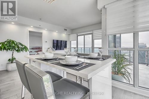 #4509 -2200 Lake Shore Blvd W, Toronto, ON - Indoor Photo Showing Dining Room