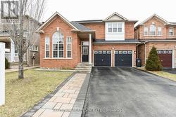 3680 EMERY DR  Mississauga, ON L5M 7G8