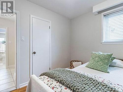38 Rhinestone Dr, Toronto, ON - Indoor Photo Showing Bedroom