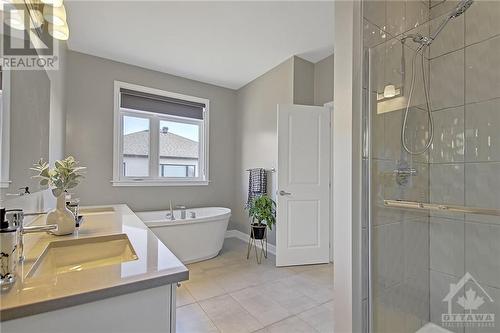 263 Dagenham Street, Ottawa, ON - Indoor Photo Showing Bathroom