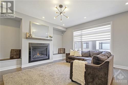 263 Dagenham Street, Ottawa, ON - Indoor Photo Showing Living Room With Fireplace