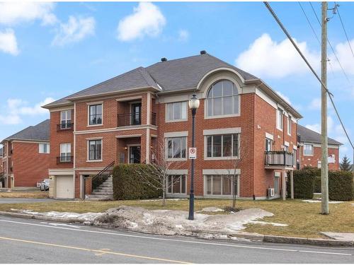 Frontage - 2-8810 Crois. Du Louvre, Brossard, QC - Outdoor With Balcony With Facade