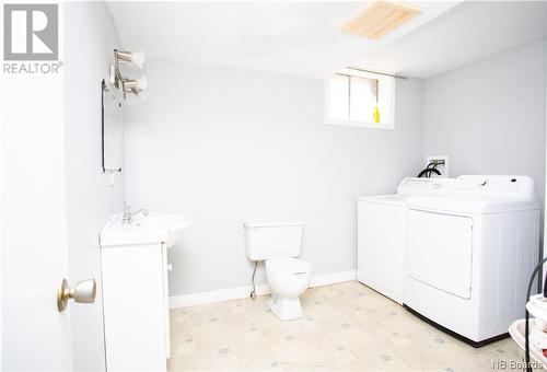 6258 Route 102, Prince William, NB - Indoor Photo Showing Laundry Room