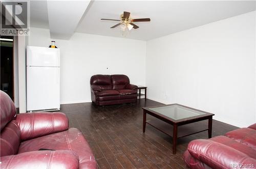 6258 Route 102, Prince William, NB - Indoor Photo Showing Living Room