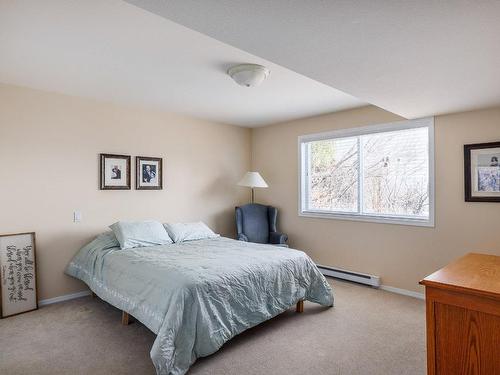 3685 Morningside Drive, West Kelowna, BC - Indoor Photo Showing Bedroom