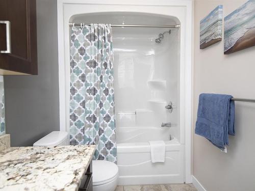 183 Sunflower Street, Thunder Bay, ON - Indoor Photo Showing Bathroom