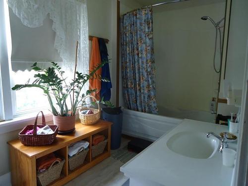 540 Michael Power Boulevard, Geraldton, Greenstone, ON - Indoor Photo Showing Bathroom