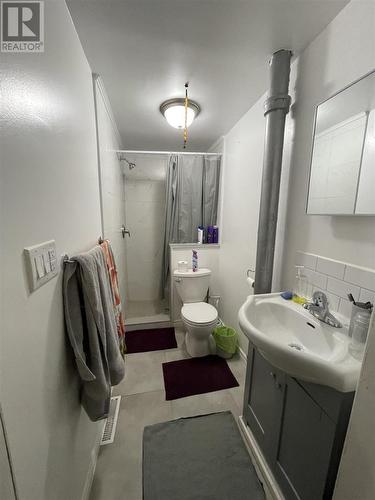 19 Grosvenor Ave, Sault Ste Marie, ON - Indoor Photo Showing Bathroom