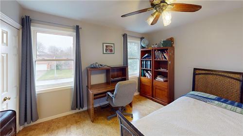 Bedroom 2 - 4 Grange Crescent, Niagara-On-The-Lake, ON - Indoor Photo Showing Bedroom