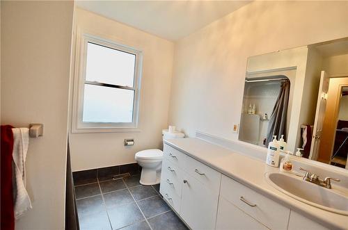 Bathroom - 4 piece - 4 Grange Crescent, Niagara-On-The-Lake, ON - Indoor Photo Showing Bathroom