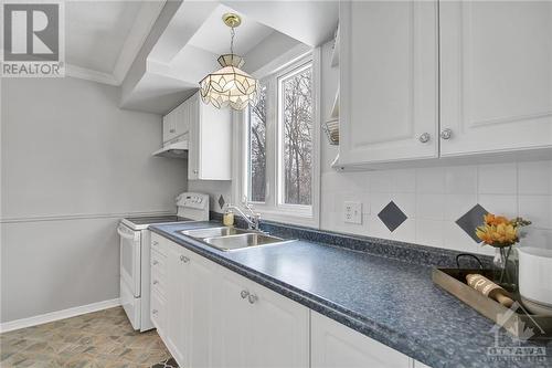1363 Belcourt Boulevard, Ottawa, ON - Indoor Photo Showing Kitchen With Double Sink