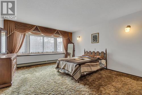 1590 Willow Crescent, Kelowna, BC - Indoor Photo Showing Bedroom