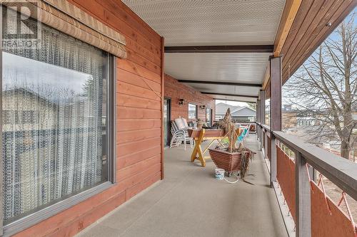 1590 Willow Crescent, Kelowna, BC - Outdoor With Exterior