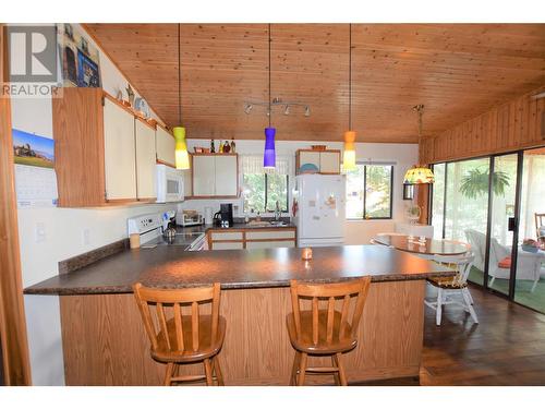 115 Deer Street, Vernon, BC - Indoor Photo Showing Kitchen