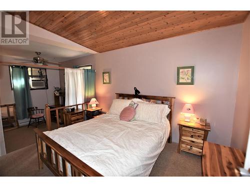 115 Deer Street, Vernon, BC - Indoor Photo Showing Bedroom