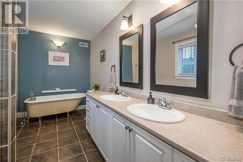 75 Marlborough Drive, Fredericton, NB - Indoor Photo Showing Bathroom