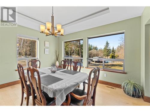 1401 20 Street Se, Salmon Arm, BC - Indoor Photo Showing Dining Room