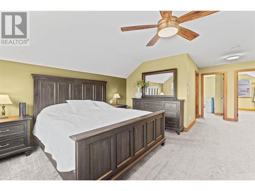 1401 20 Street Se, Salmon Arm, BC - Indoor Photo Showing Bedroom