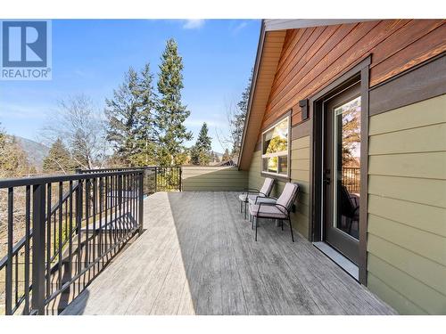 1401 20 Street Se, Salmon Arm, BC - Outdoor With Exterior