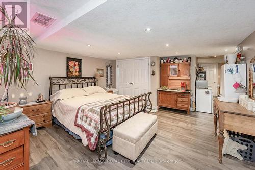 19 Sinclair Street, Guelph (Pine Ridge), ON - Indoor Photo Showing Bedroom