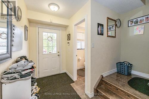 19 Sinclair St, Guelph, ON - Indoor Photo Showing Other Room