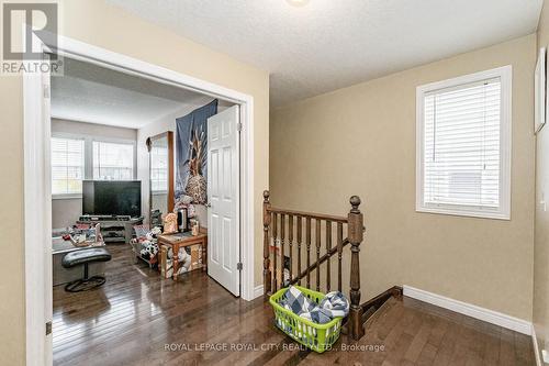 19 Sinclair St, Guelph, ON - Indoor Photo Showing Other Room