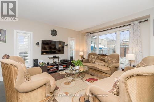 150 Blair Creek Drive Dr, Kitchener, ON - Indoor Photo Showing Living Room