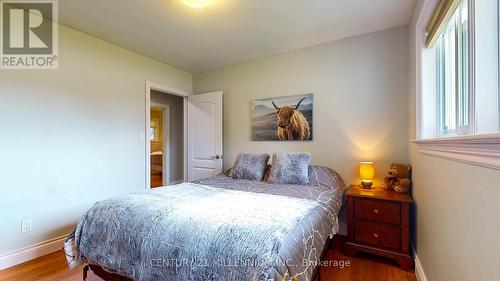 19 Locke Ave, Clearview, ON - Indoor Photo Showing Bedroom