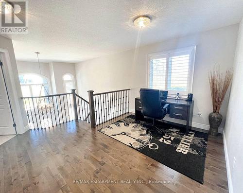 58 Cielo Crt, Hamilton, ON - Indoor Photo Showing Other Room