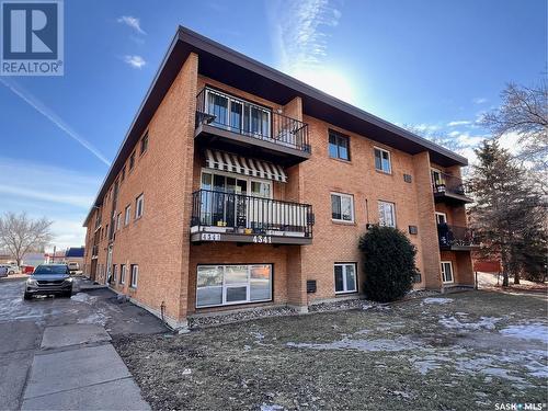 2 4341 Rae Street, Regina, SK - Outdoor