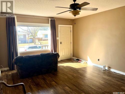 157 2Nd Avenue Se, Swift Current, SK - Indoor Photo Showing Other Room