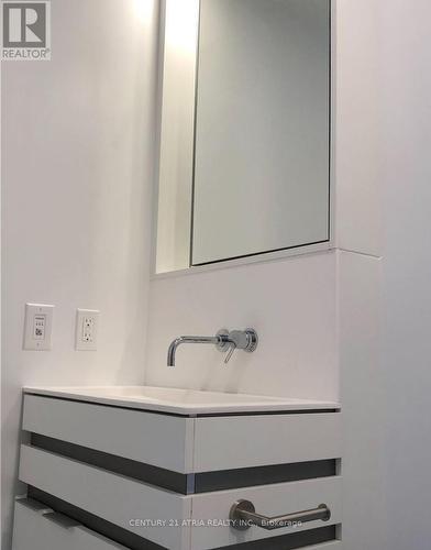 4708 - 197 Yonge Street, Toronto, ON - Indoor Photo Showing Bathroom