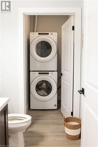 11 Coates Street, Walkerton, ON - Indoor Photo Showing Laundry Room