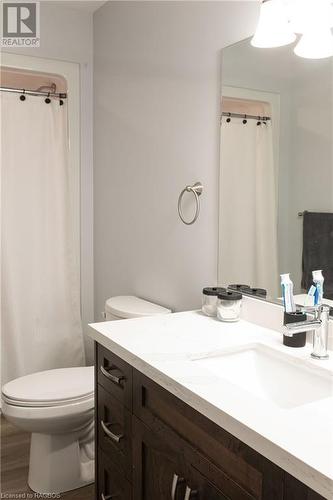 11 Coates Street, Walkerton, ON - Indoor Photo Showing Bathroom