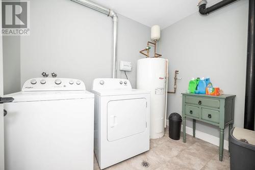 135 Chad Street, Petawawa, ON - Indoor Photo Showing Laundry Room