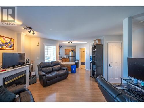 723 Government Street, Penticton, BC - Indoor Photo Showing Living Room With Fireplace