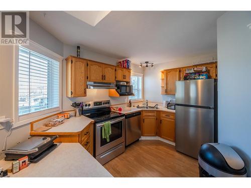 723 Government Street, Penticton, BC - Indoor Photo Showing Kitchen With Double Sink