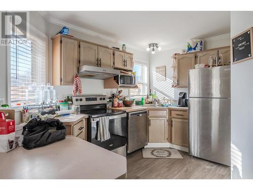 723 Government Street, Penticton, BC - Indoor Photo Showing Kitchen