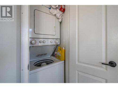 723 Government Street, Penticton, BC - Indoor Photo Showing Laundry Room