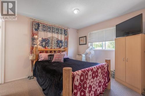 1103 8Th Street, Keremeos, BC - Indoor Photo Showing Bedroom