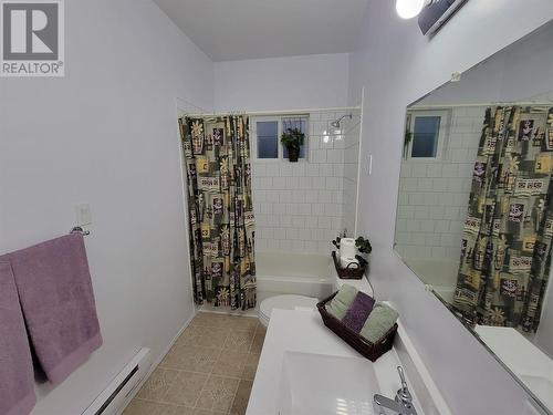 1103 8Th Street, Keremeos, BC - Indoor Photo Showing Bathroom