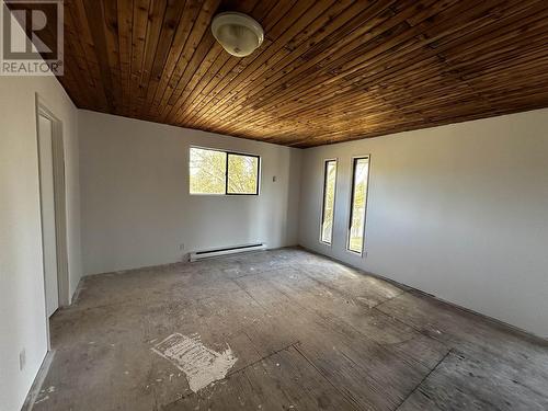 5492 Upper Houseman Road, Forest Grove, BC - Indoor Photo Showing Other Room