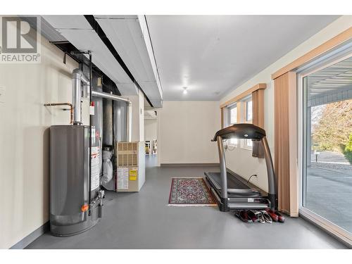 2592 Balmoral/Alpen Paradies Road Unit# 20, Blind Bay, BC - Indoor Photo Showing Gym Room