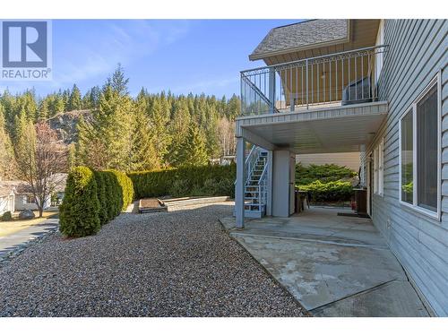 2592 Balmoral/Alpen Paradies Road Unit# 20, Blind Bay, BC - Outdoor With Exterior