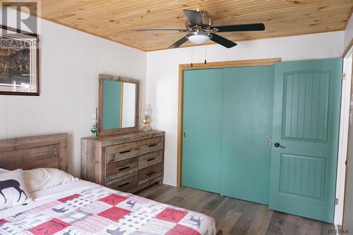 59 Ontario St, Elk Lake, ON - Indoor Photo Showing Bedroom