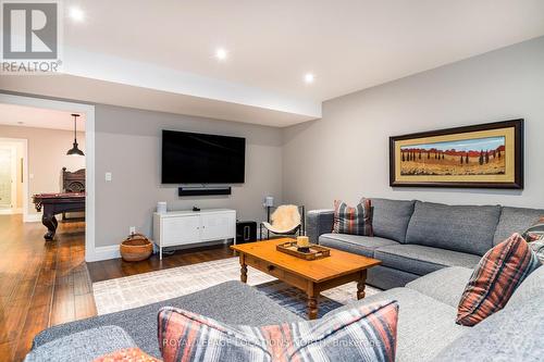 328 Sunset Boulevard, Blue Mountains, ON - Indoor Photo Showing Living Room