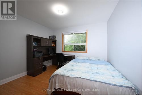 515 Brock Rd, Hamilton, ON - Indoor Photo Showing Bedroom