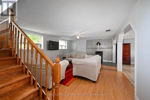 515 Brock Rd, Hamilton, ON - Indoor Photo Showing Other Room